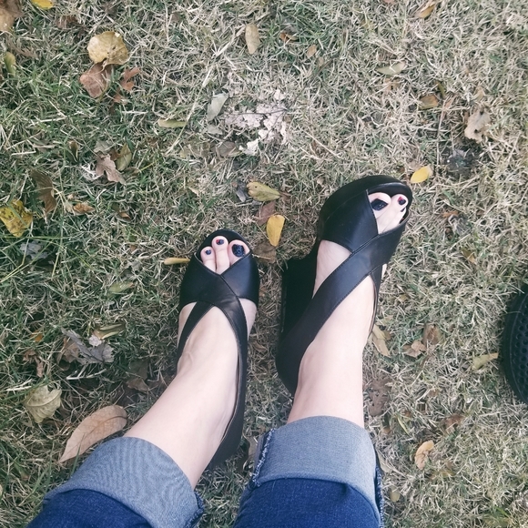 Black Vegan Wedge Heels w/Heel Zippers - Picture 5 of 11